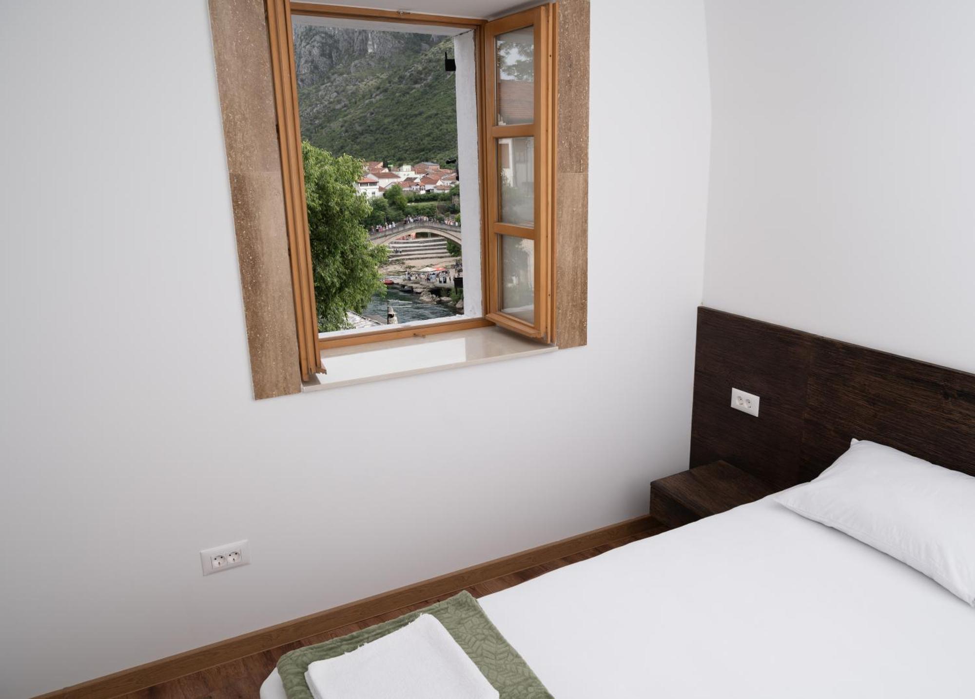 Sunrise Apartments - With Old Bridge View موستار المظهر الخارجي الصورة